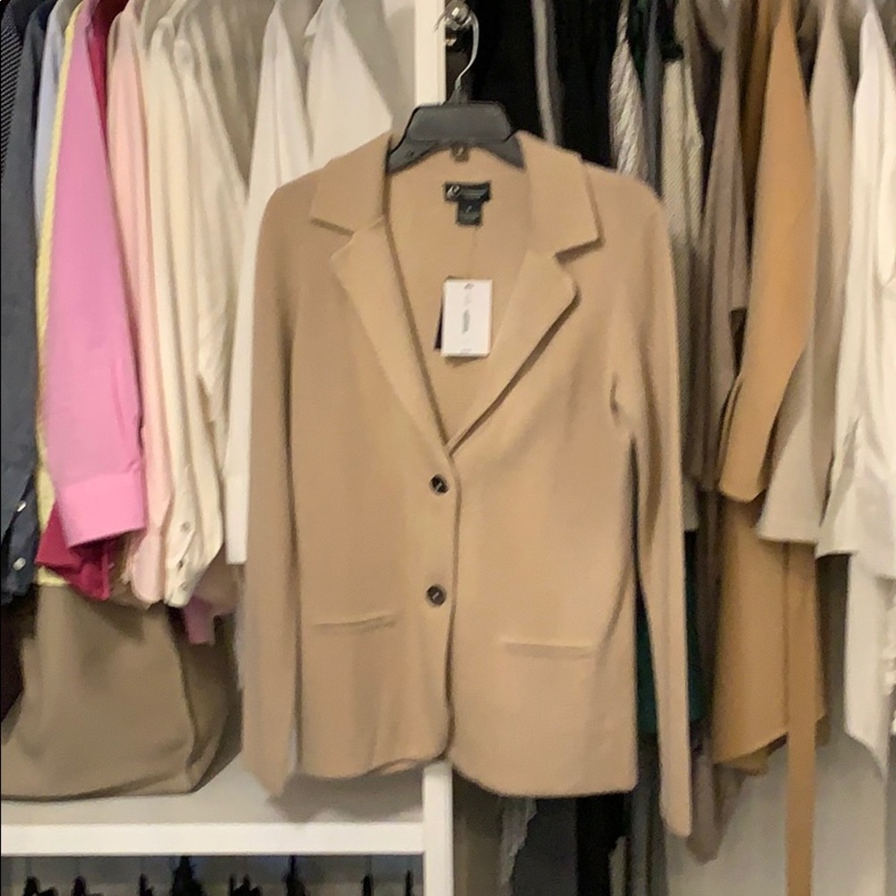NWT cashmere jacket in tan. Size medium